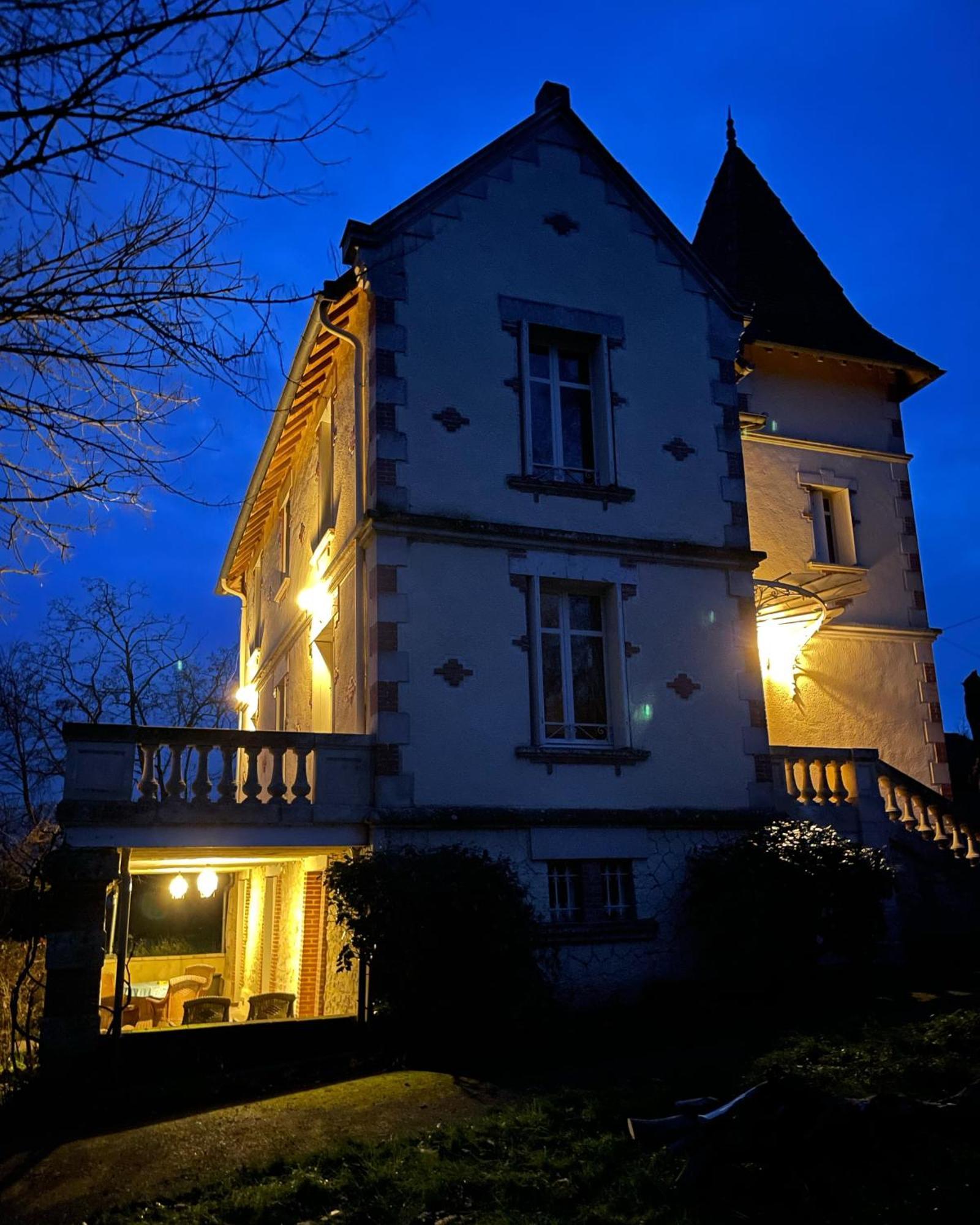 Bed and Breakfast Petit Chateau Le Piot Fleurance Exterior foto